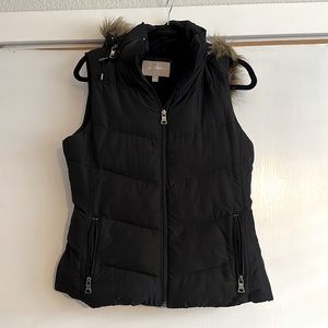 Banana Republic black puffer vest